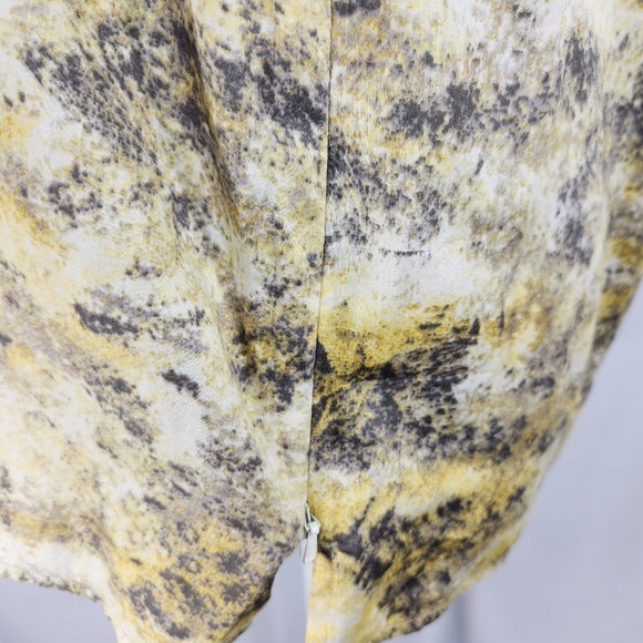 Talbots Yellow Grey White Mottle Print Ruffle Front Sleeveless Cotton Top Size 6 - Picture 5 of 11